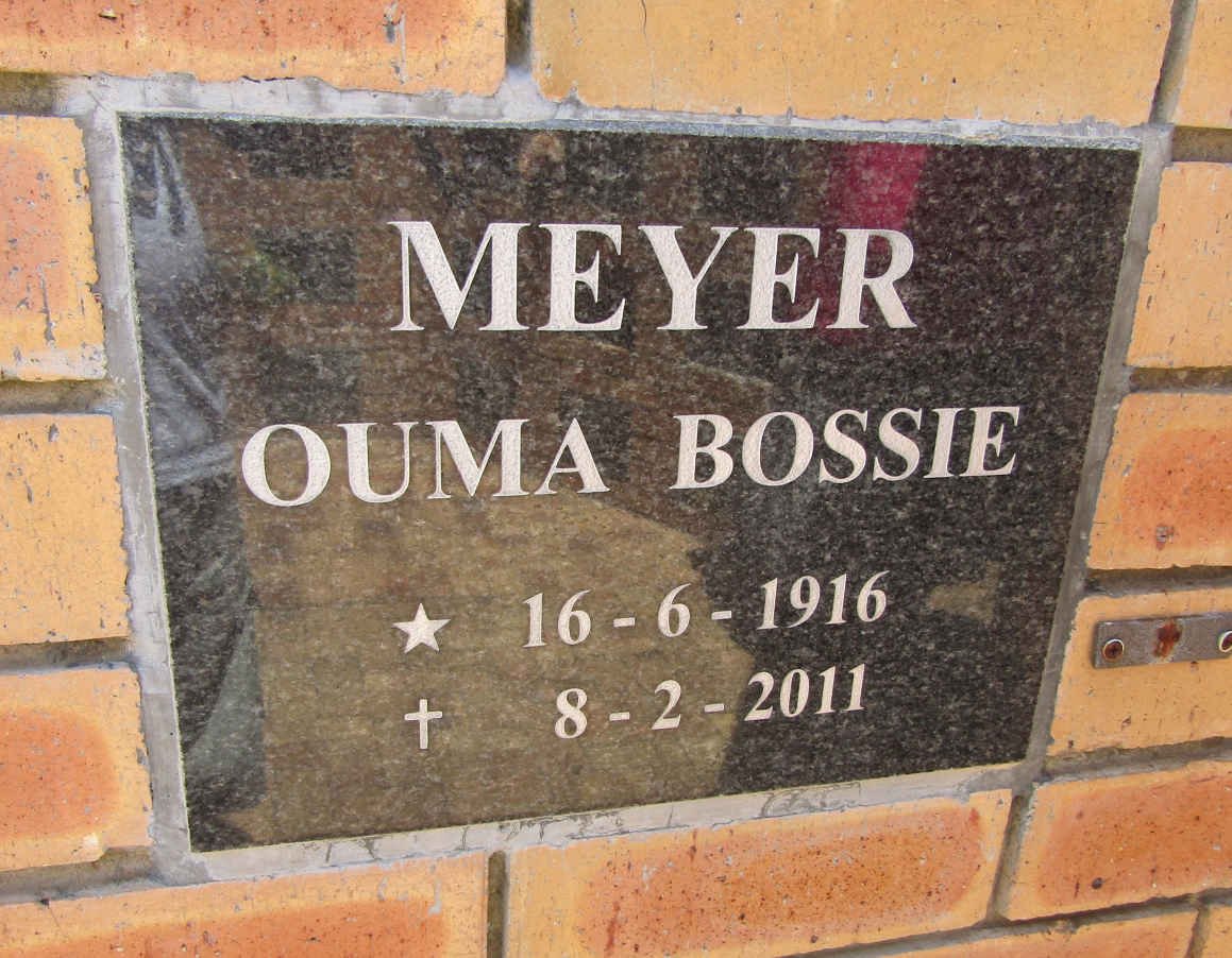 MEYER Bossie 1916-2011