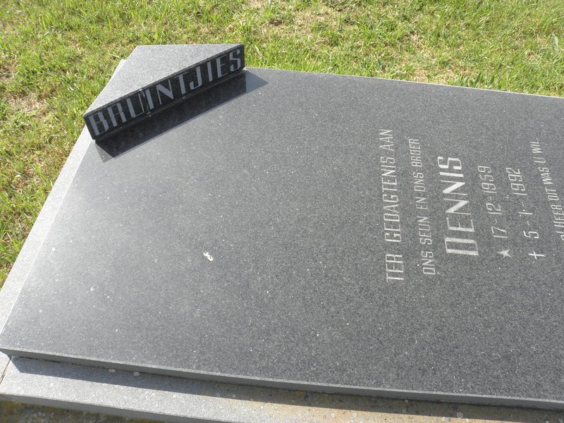 BRUINTJIES Dennis 1959-1992