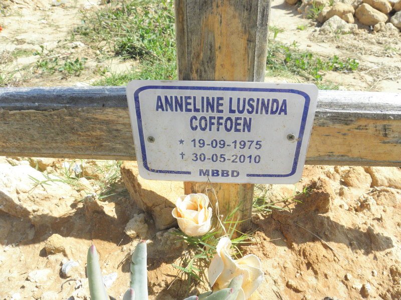 COFFOEN Anneline Lusinda 1975-2010