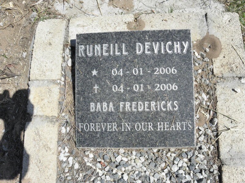 DEVICHY Runeill 2006-2006 :: FREDERICKS Baba