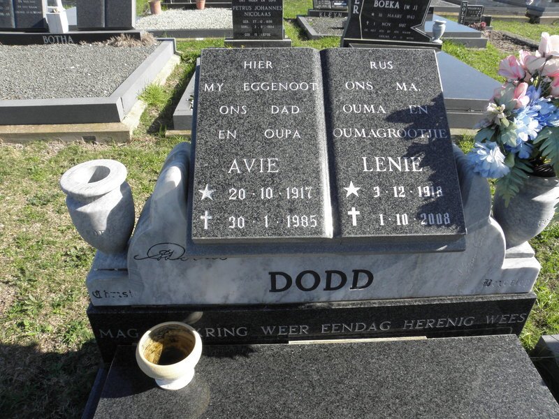 DODD Avie 1917-1985 &amp; Lenie 1918-2008