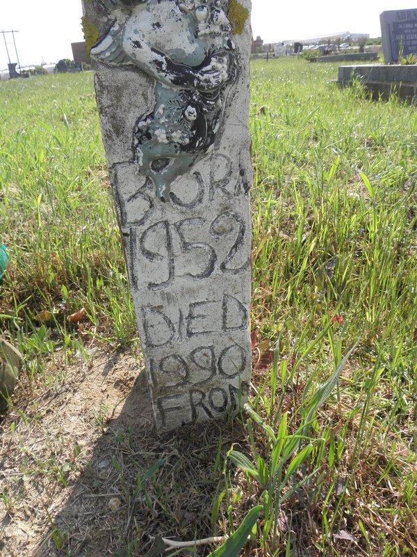 DOMINGO Edna 1952-1990