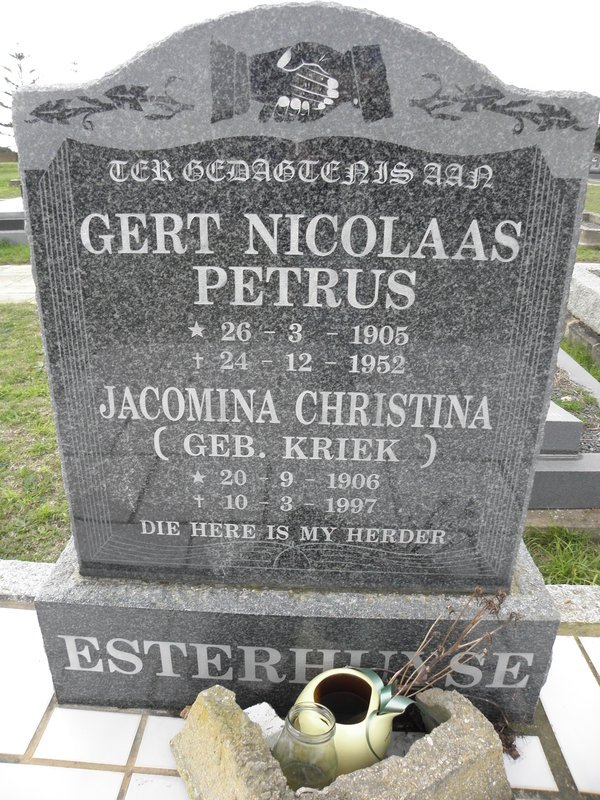 ESTERHUYSE Gert Nicolaas Petrus 1905-1952 &amp; Jacomina Christina KRIEK 1906-1997