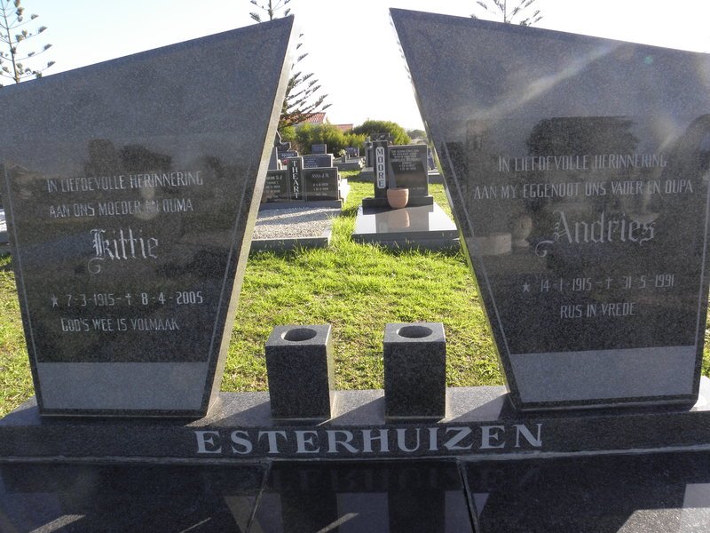 ESTERHUIZEN Andries 1915-1991 &amp; Kittie 1915-2005