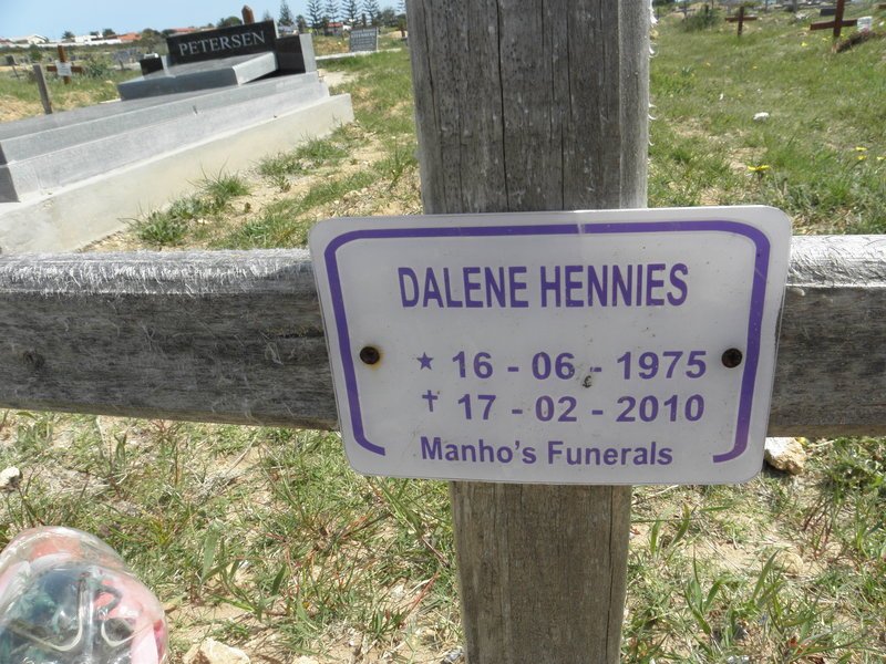 HENNIES Dalene 1975-2010