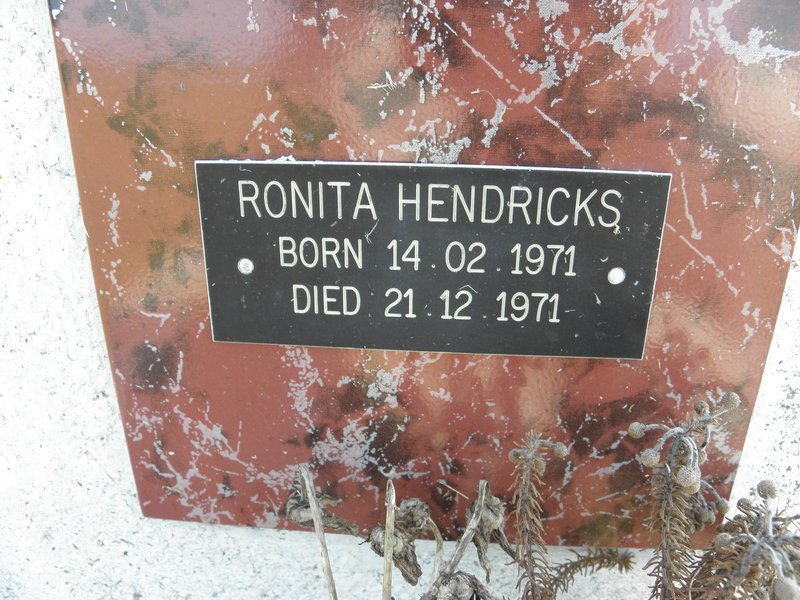 HENDRICKS Ronita 1971-1971