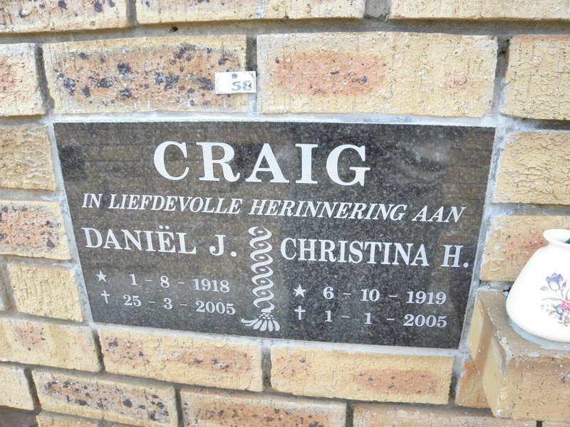 CRAIG Daniel J. 1918-2005 &amp; Christina H. 1919-2005