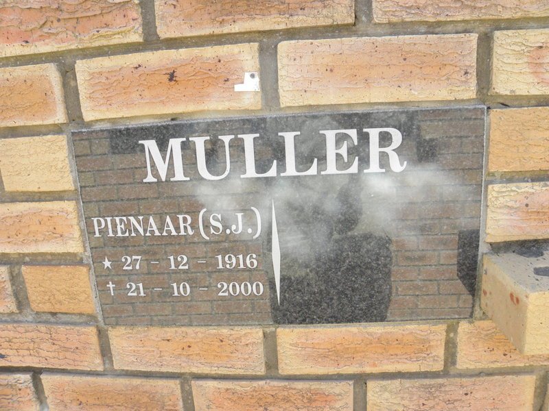 MULLER Pienaar S.J. 1916-2000