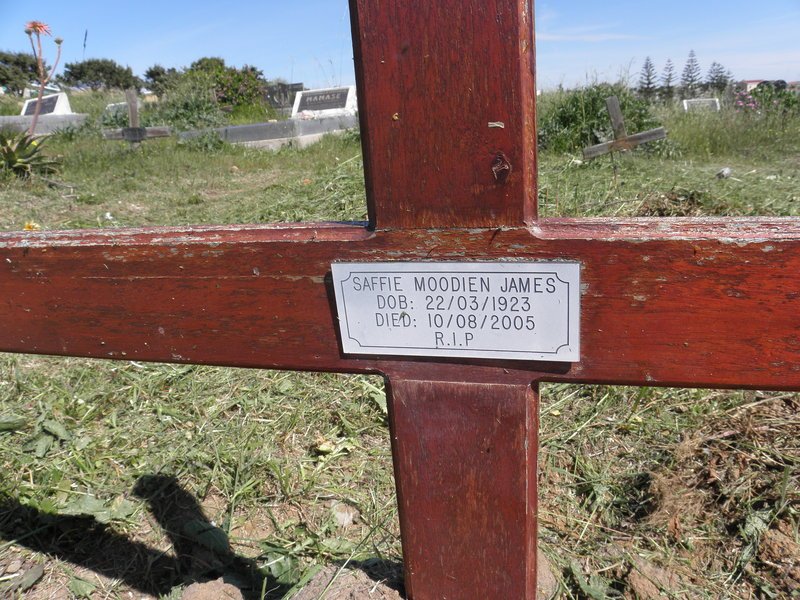 JAMES Saffie Moodien 1923-2005