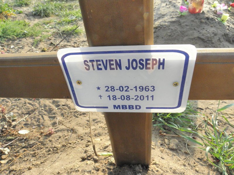JOSEPH Steven 1963-2011