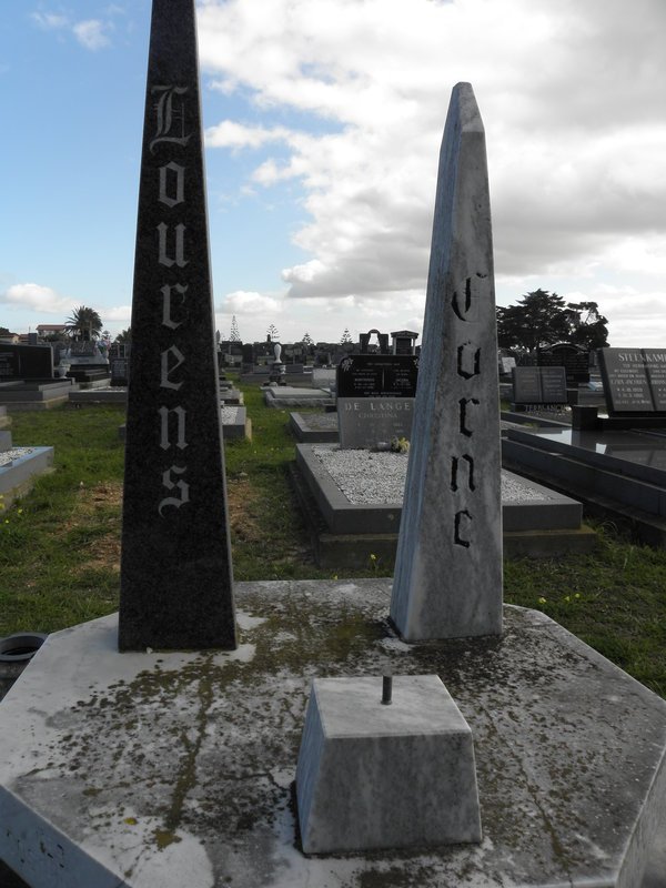 LOURENS Corne nee OOSTHUIZEN 1964-1986