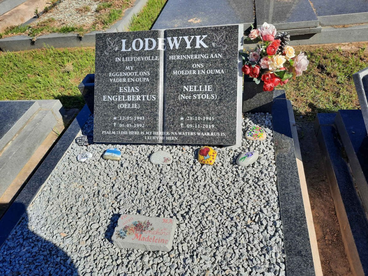 LODEWYK Esias Engelbertus 1943-1992 &amp; Nellie STOLS 1945-2019