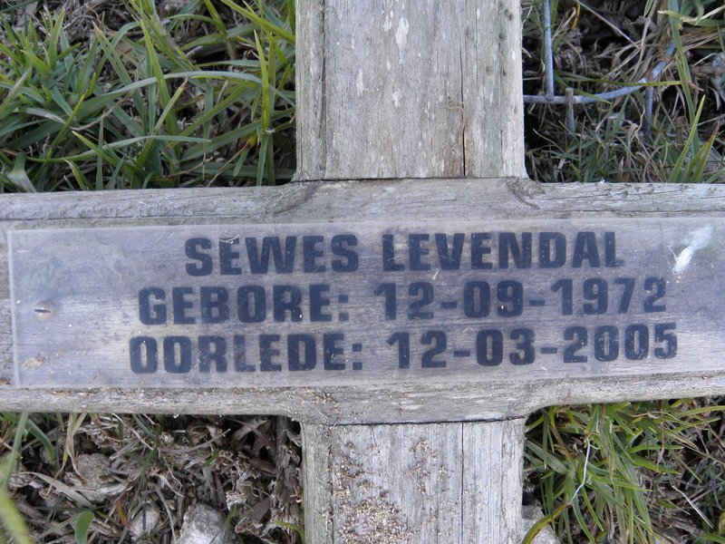 LEVENDAL Sewes 1972-2005