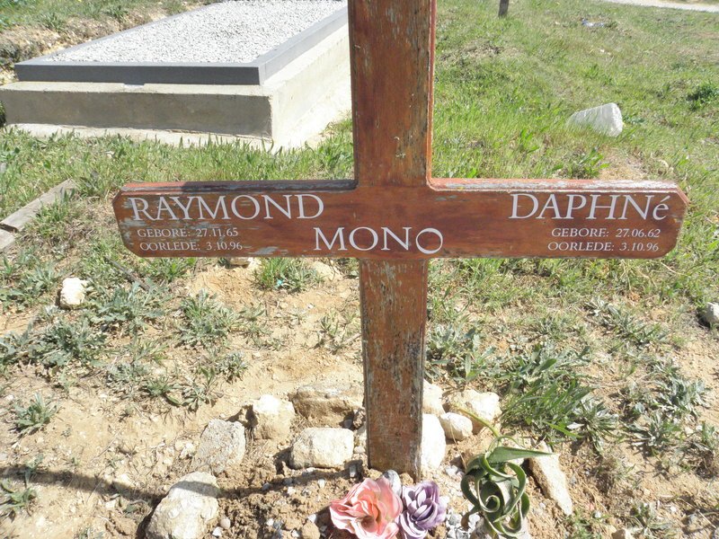 MONO Raymond 1965-1996 &amp; Daphne 1962-1996