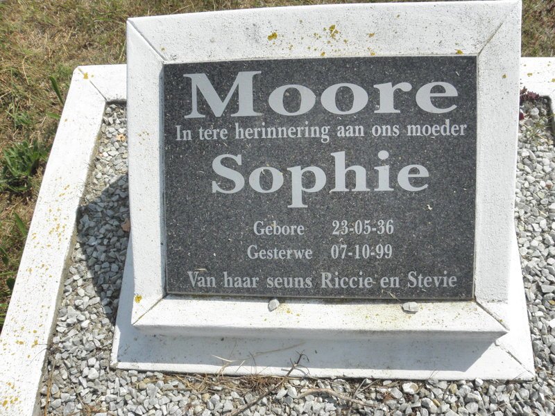 MOORE Sophie 1936-1999