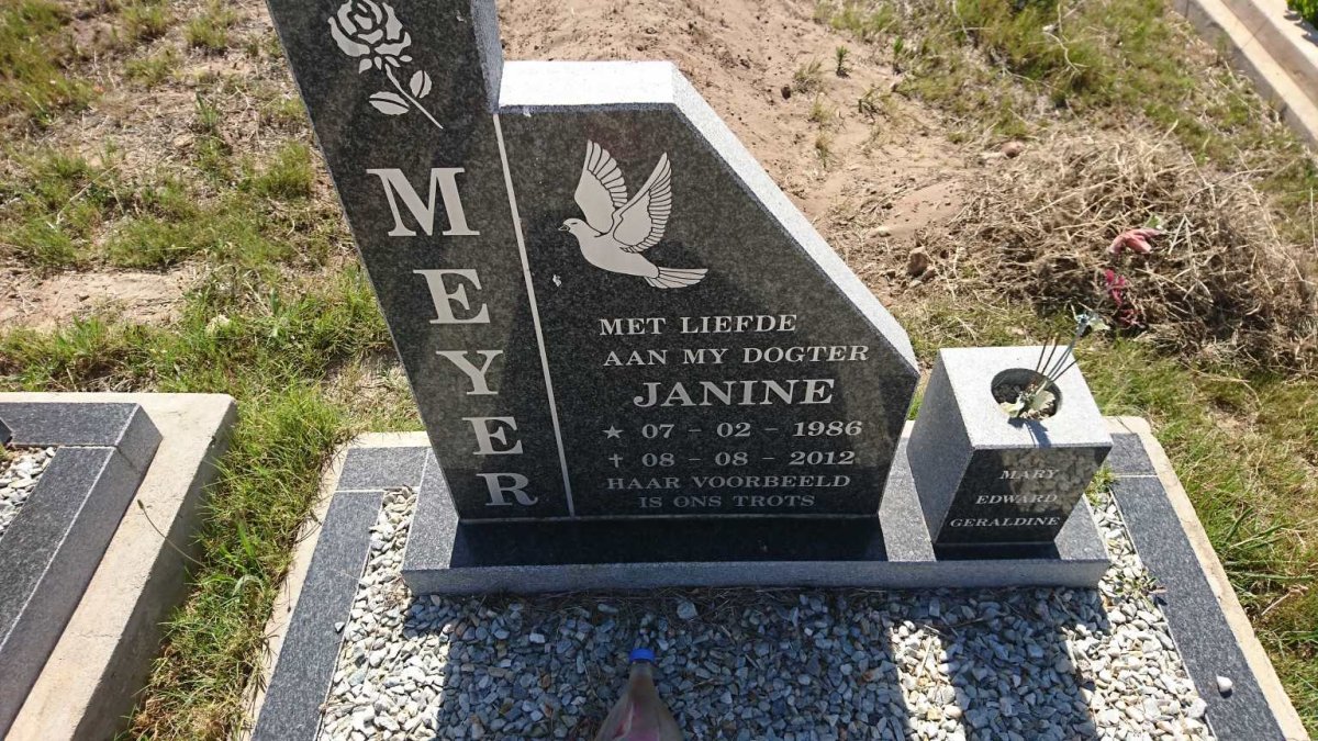 MEYER Janine 1986-2012