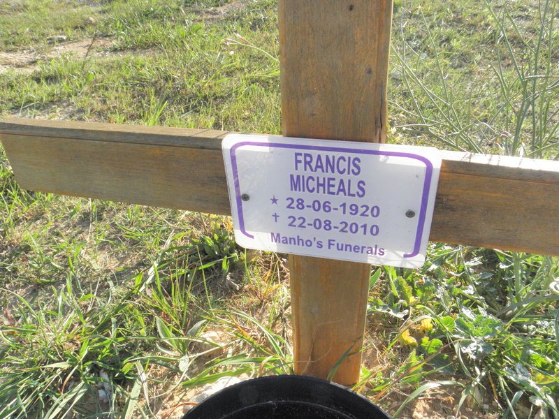 MICHEALS Francis 1920-2010