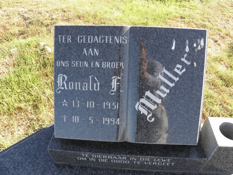 MULLER Ronald 1951-1994