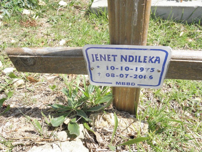 NDILEKA Jenet 1975-2006