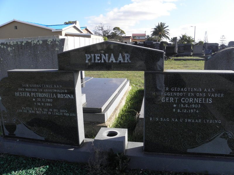 PIENAAR Gert Cornelis 1903-1974 &amp; Hester Petronella Rosina 1910-1984