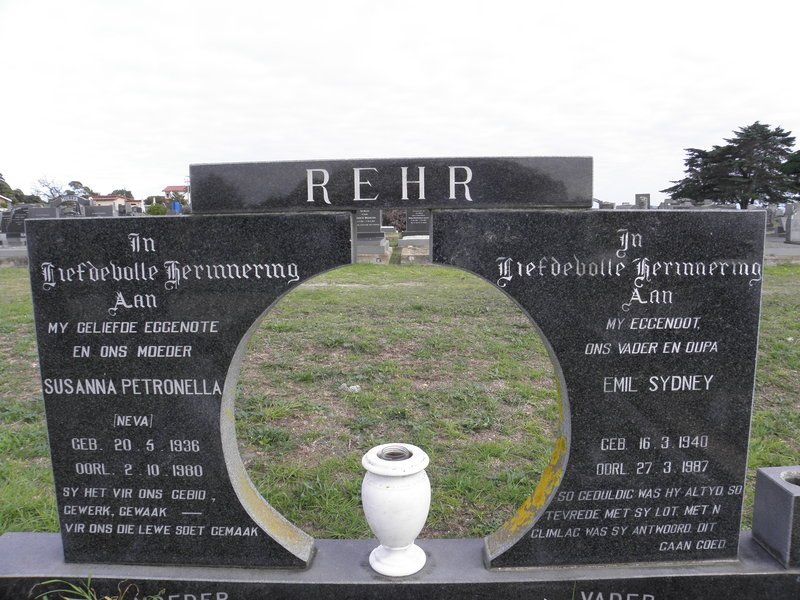 REHR Emil Sydney 1940-1987 &amp; Susanna Petronella 1936-1980