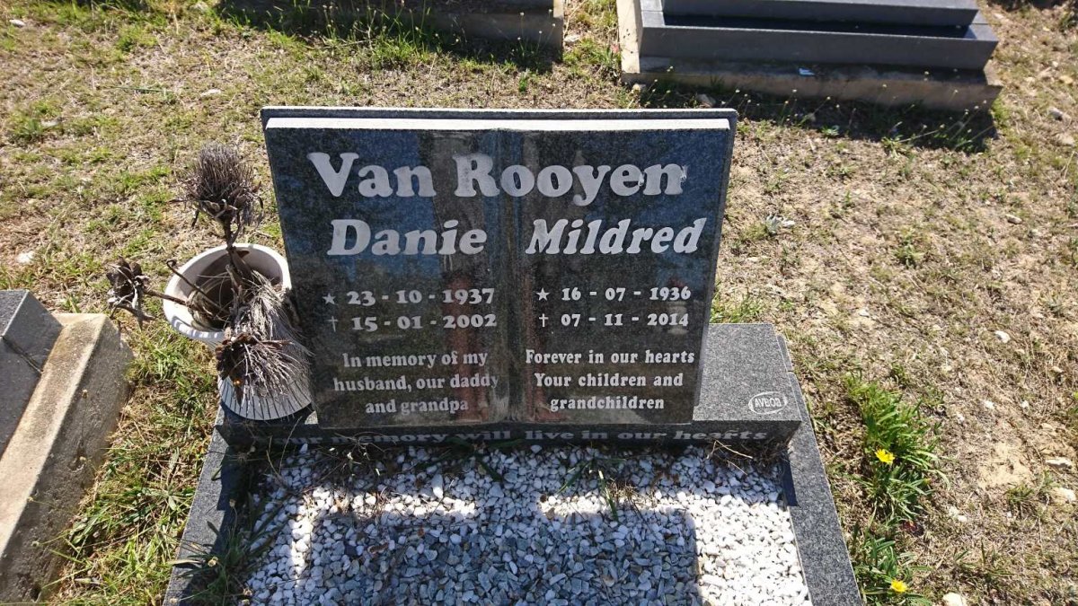 ROOYEN Danie, van 1937-2002 &amp; Mildred 1936-2014