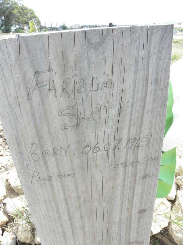 SMITH Farieda 1949-2009