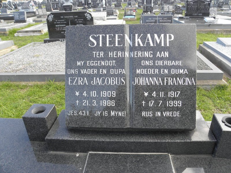 STEENKAMP Ezra Jacobus 1909-1986 &amp; Johanna Francina 1917-1999