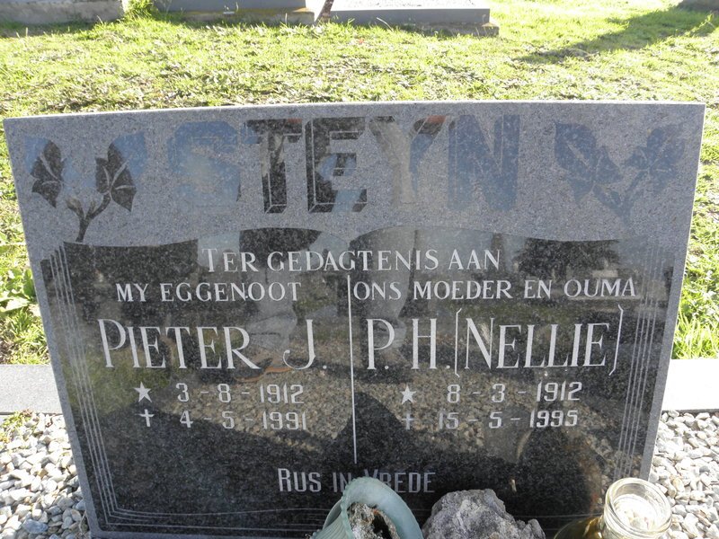 STEYN Pieter J. 1912-1991 &amp; P.H. 1912-1995