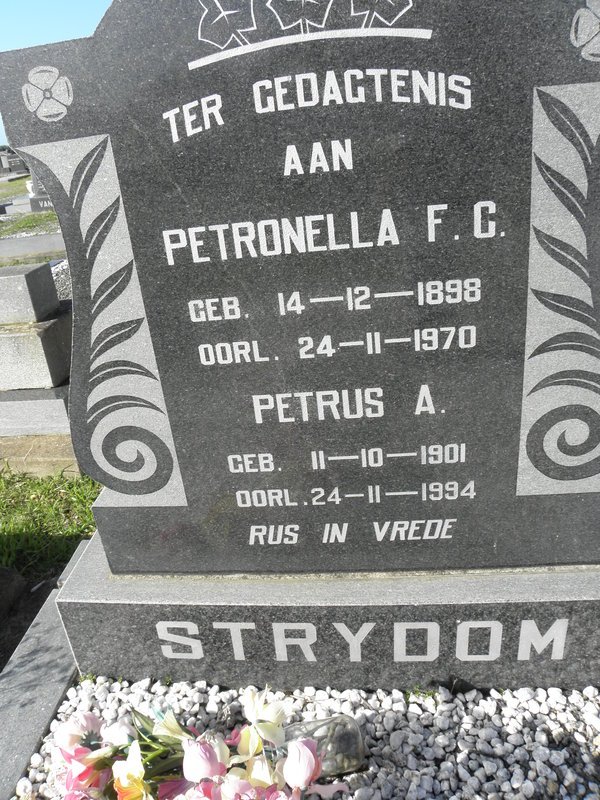 STRYDOM Petrus A. 1901-1994 &amp; Petronella F.C. 1898-1970