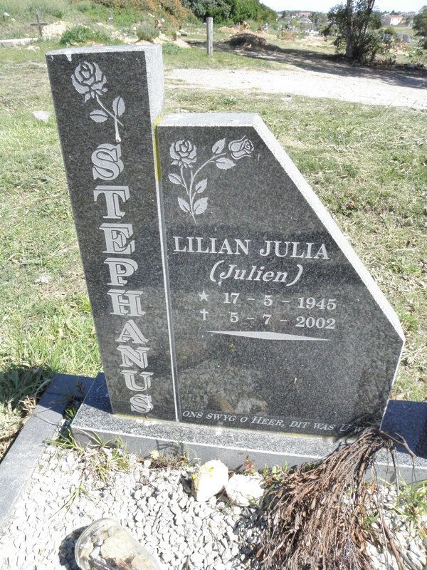 STEPHANUS Lilian Julia 1945-2002