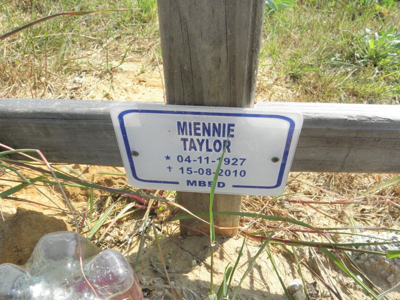 TAYLOR Miennie 1927-2010