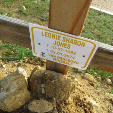 JONES Leonie Sharon 1982-2024