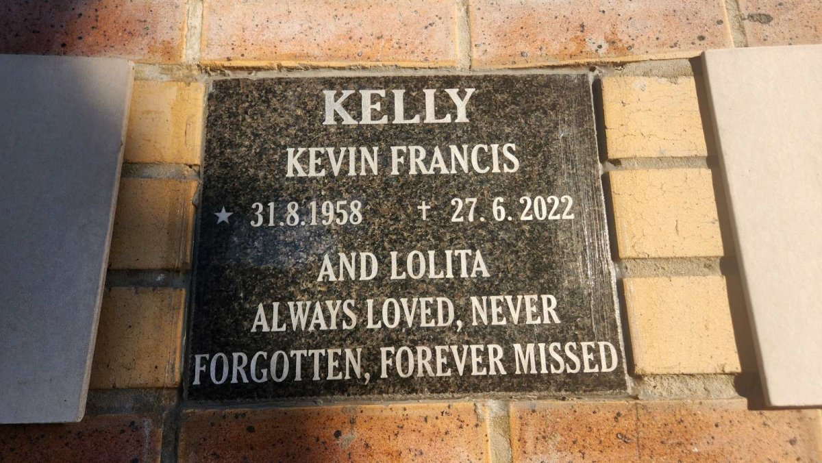 KELLY Kevin Francis 1958-2022 & Lolita