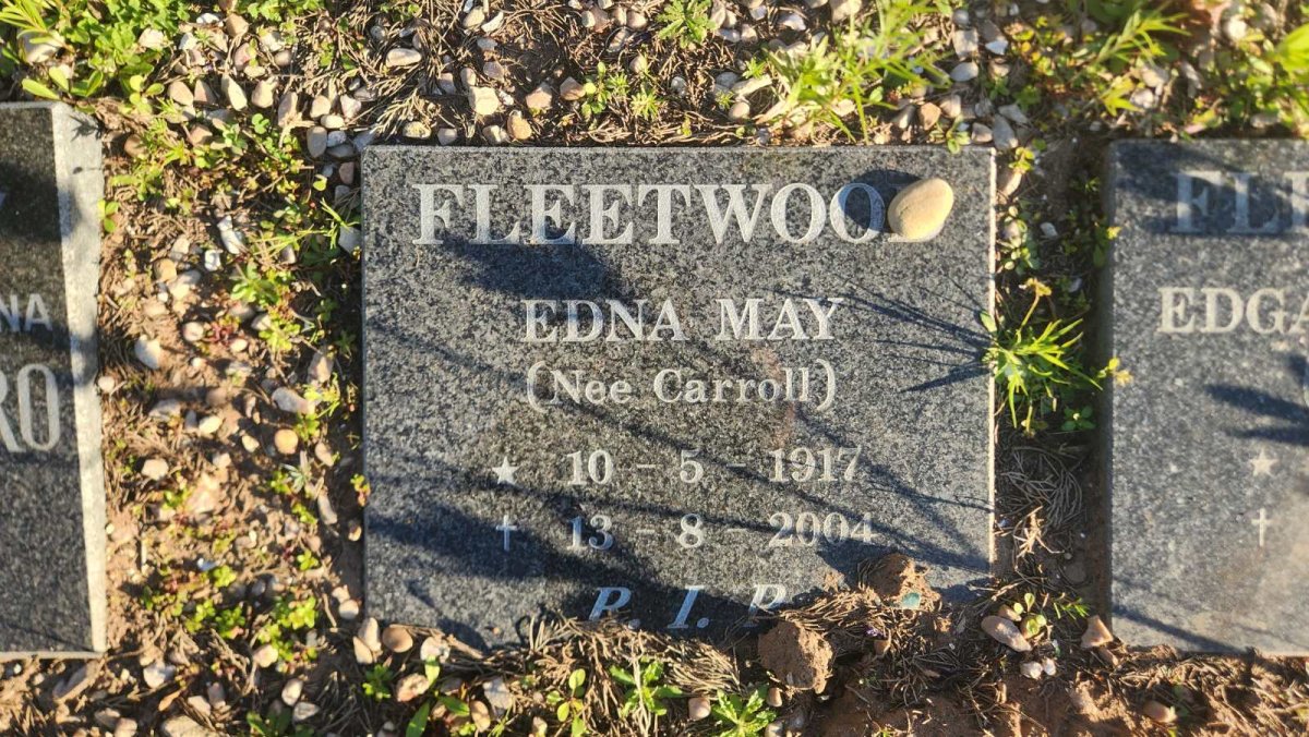 FLEETWOOD Edna May nee CARROLL 1917-2004
