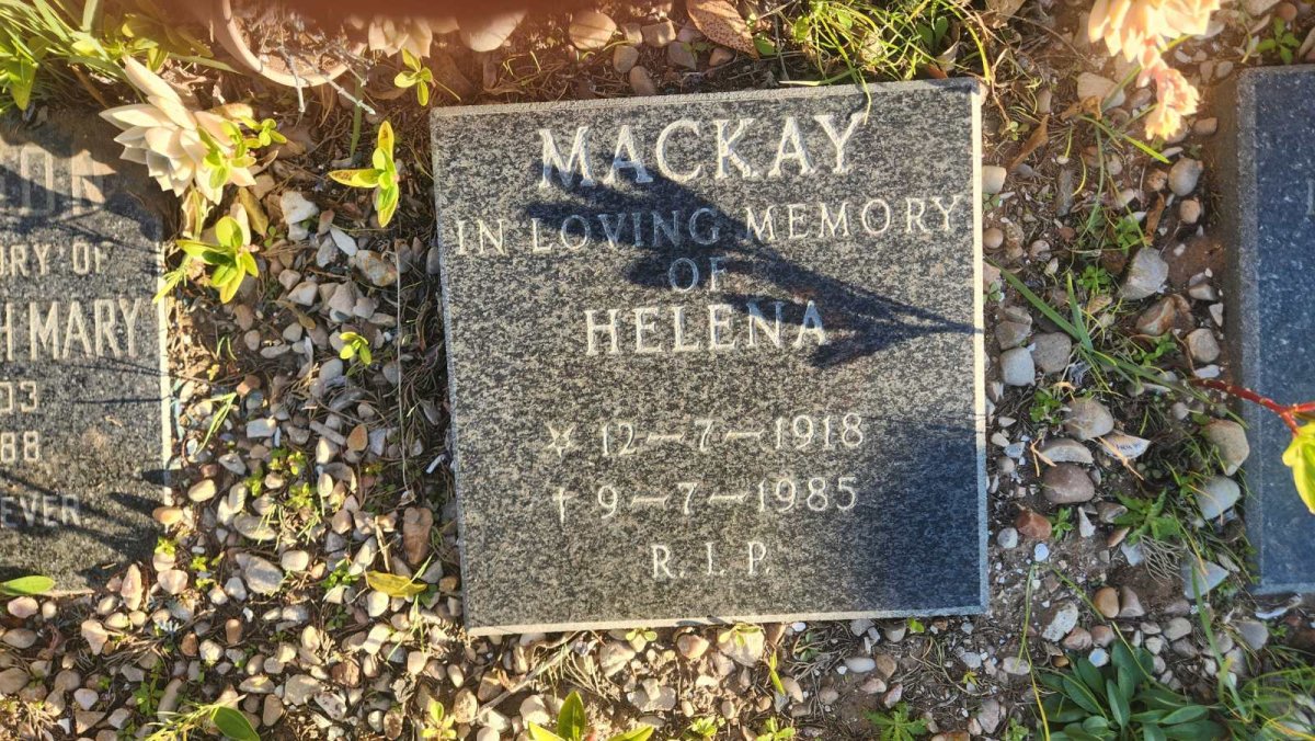 MACKAY Helena 1918-1985