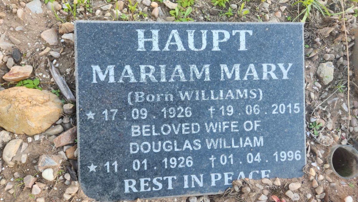 HAUPT Douglas William 1926-1996 & Mariam Mary WILLIAMS 1926-2015