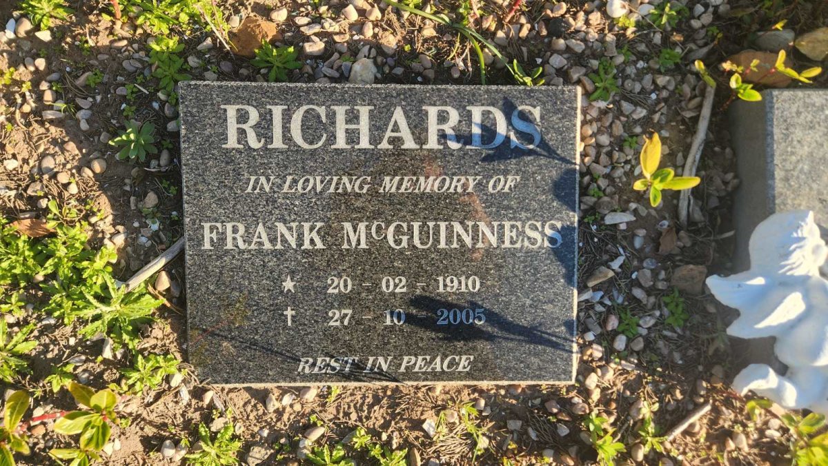 RICHARDS Frank McGuinness 1910-2005