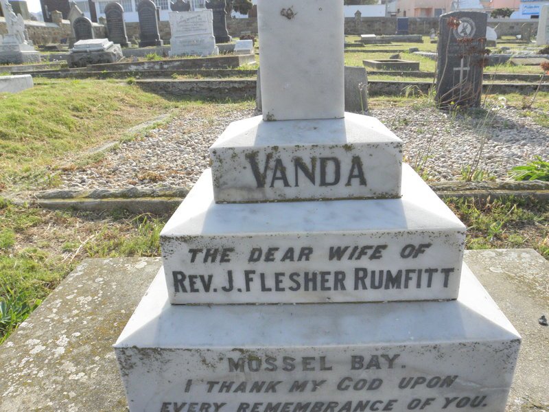 RUMFITT Vanda