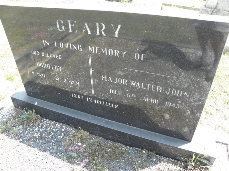 GEARY Walter J. -1943 &amp; Dorothy -1974