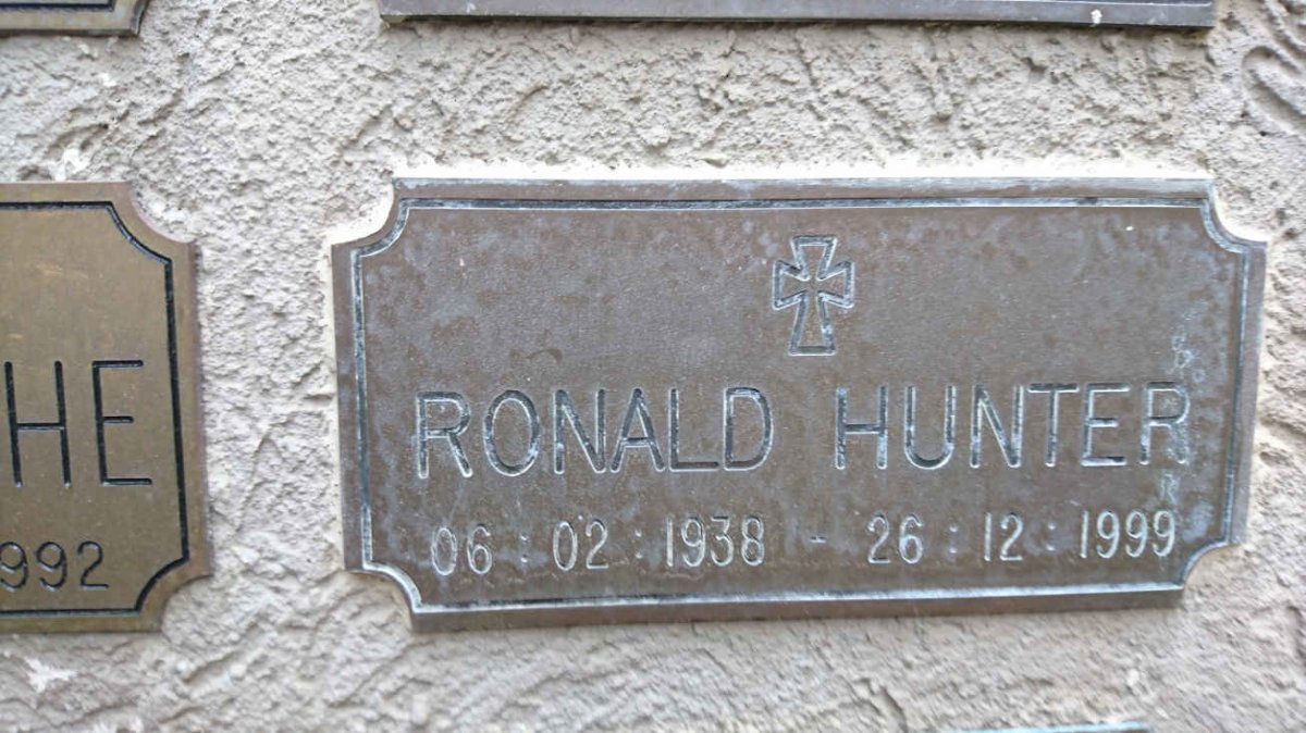HUNTER Ronald 1938-1999