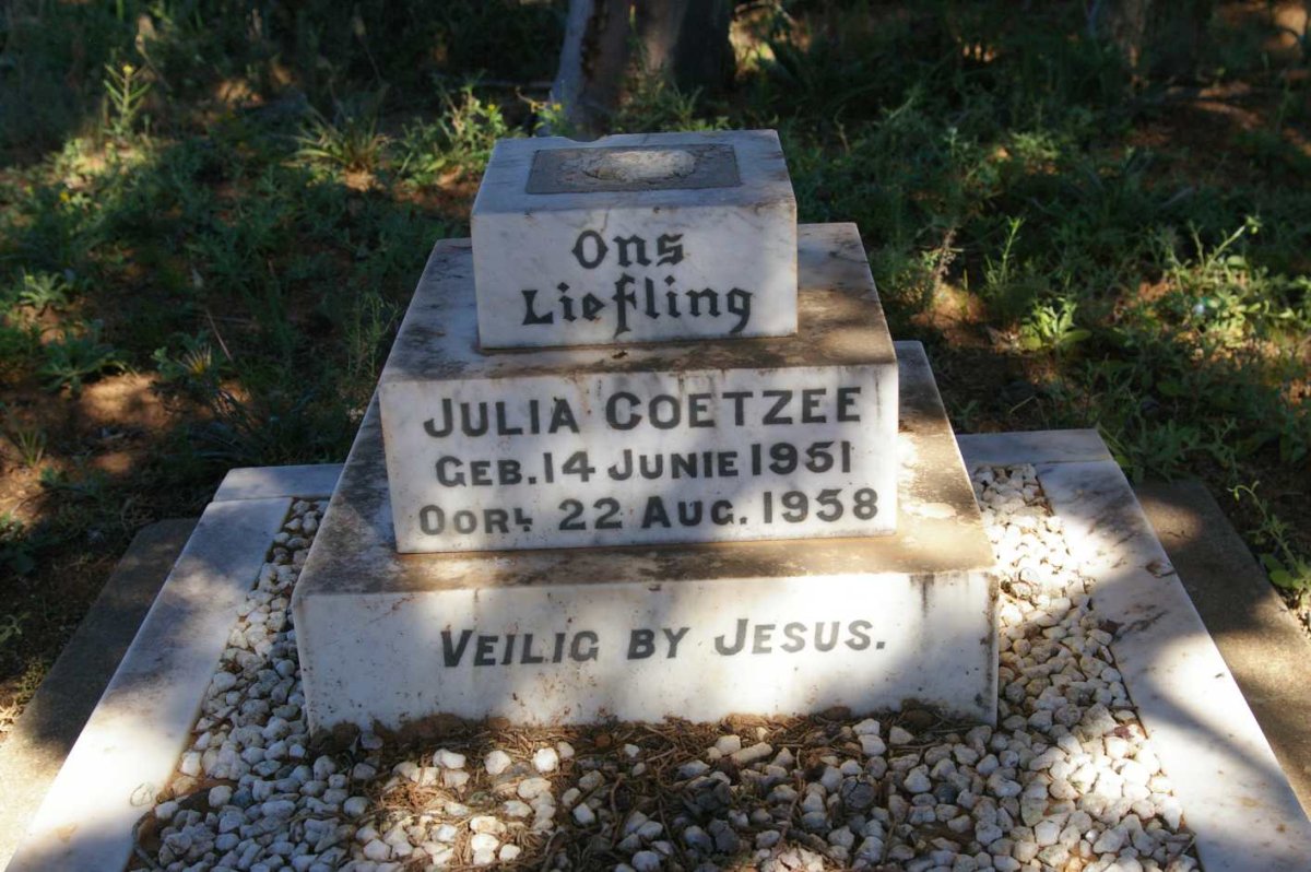 COETZEE Julia 1951-1958