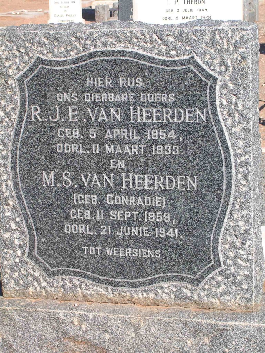HEERDEN R.J.E., van 1854-1933 &amp; M.S. CONRADIE 1859-1941