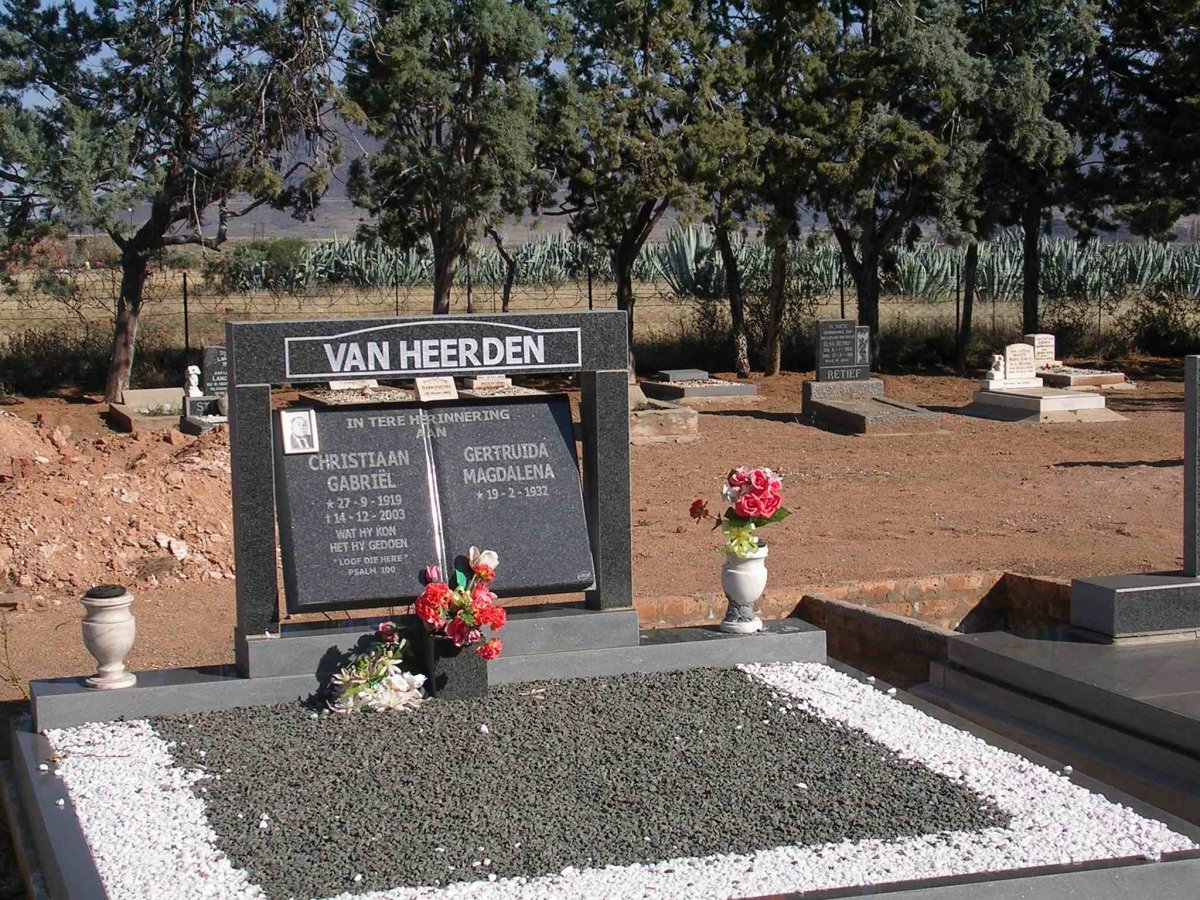 HEERDEN Christiaan Gabriel, van 1915-2003 &amp; Gertruida Magdalena 1932-