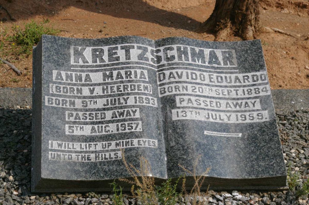 KRETZSCHMAR Davido Eduardo 1884-1959 &amp; Anna Maria V. HEERDEN 1893-1957