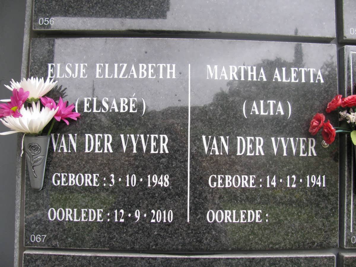 VYVER Elsje Elizabeth, van der 1948-2010 :: VAN DER VYVER Martha Aletta 1941-