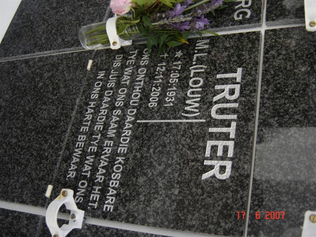 TRUTER M.L. nee LOUW 1931-2006