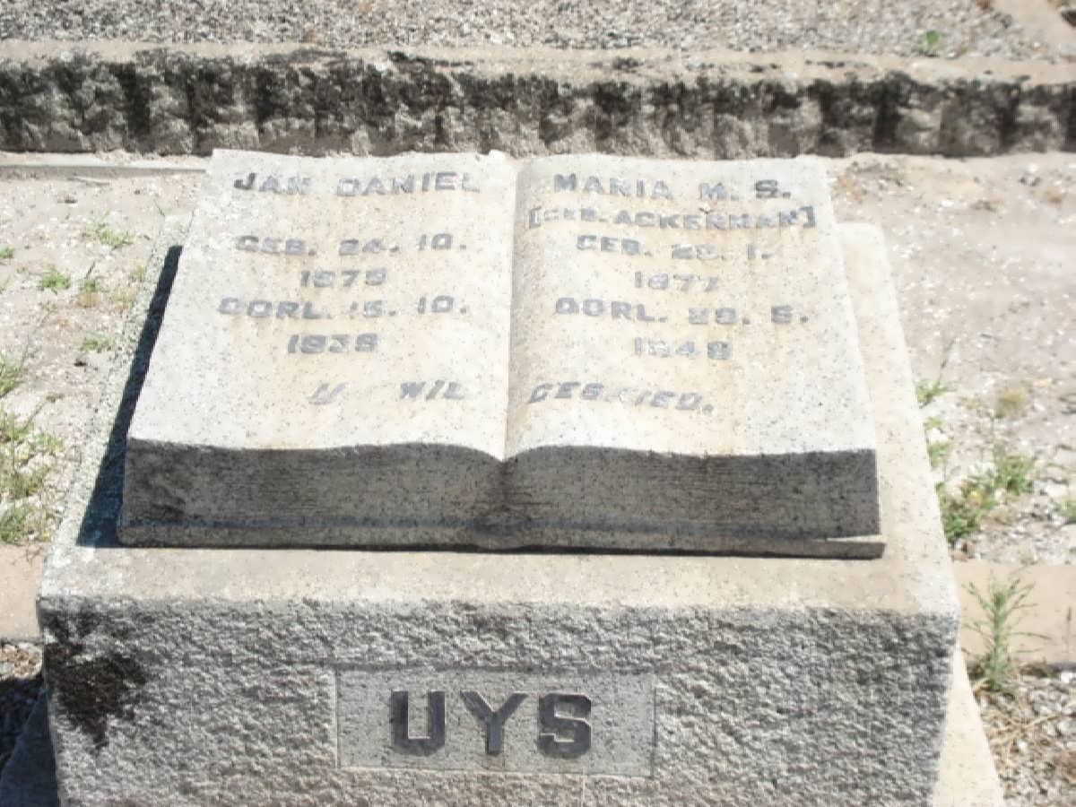 UYS Jan Daniel 187?-1939 &amp; Maria M.S. ACKERMAN 1877-1948