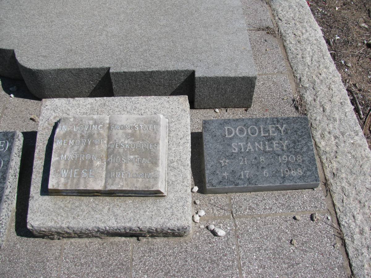 DOOLEY Stanley 1908-1988