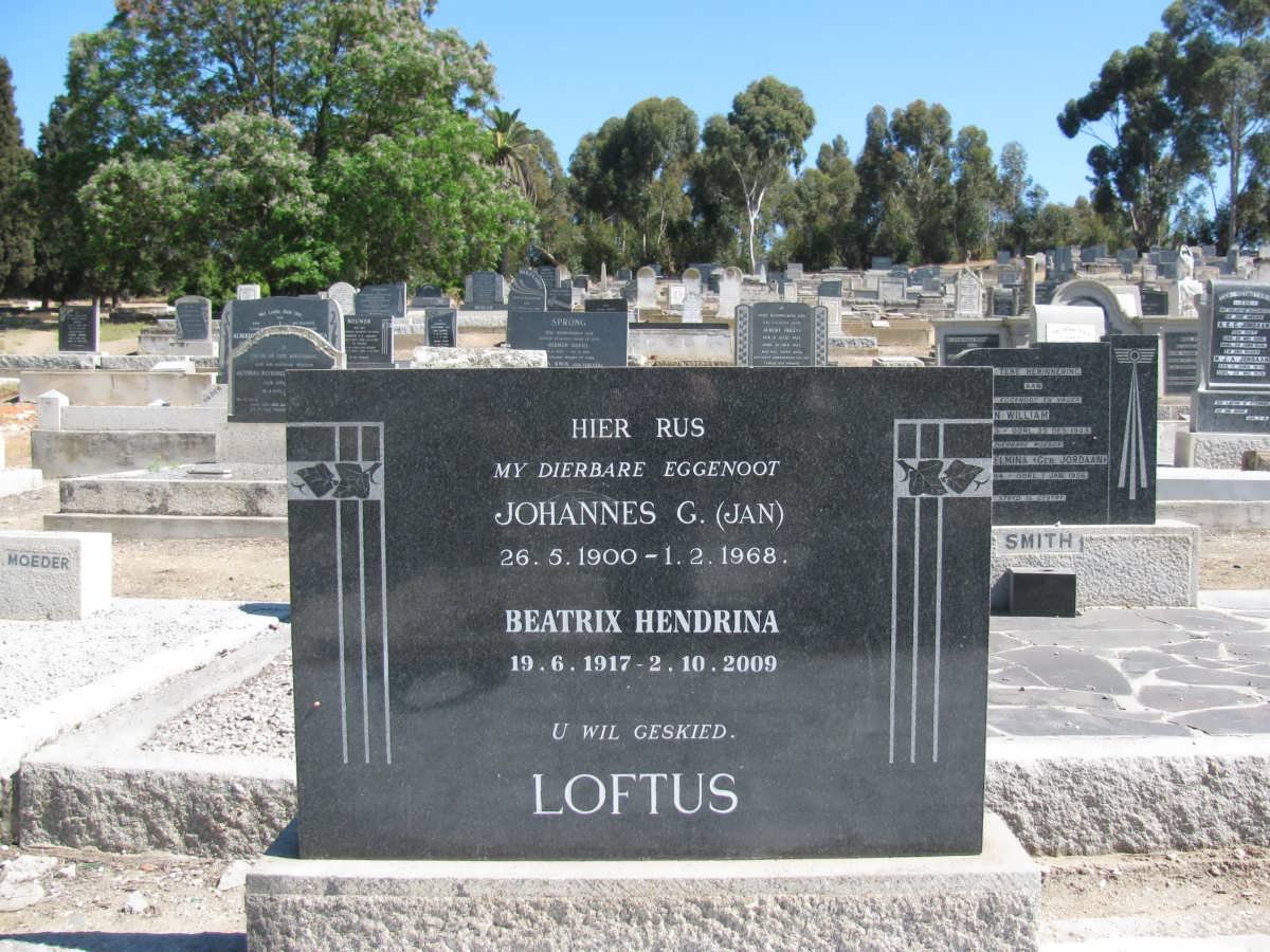 LOFTUS Johannes G. 1900-1968 &amp; Beatrix Hendrina 1917-2009